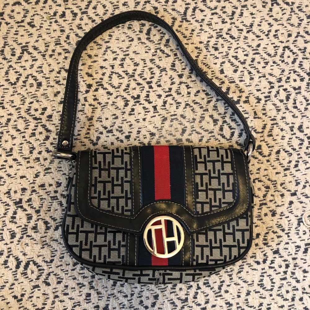 Adorable Tommy Hilfiger monogram purse/shoulder bag